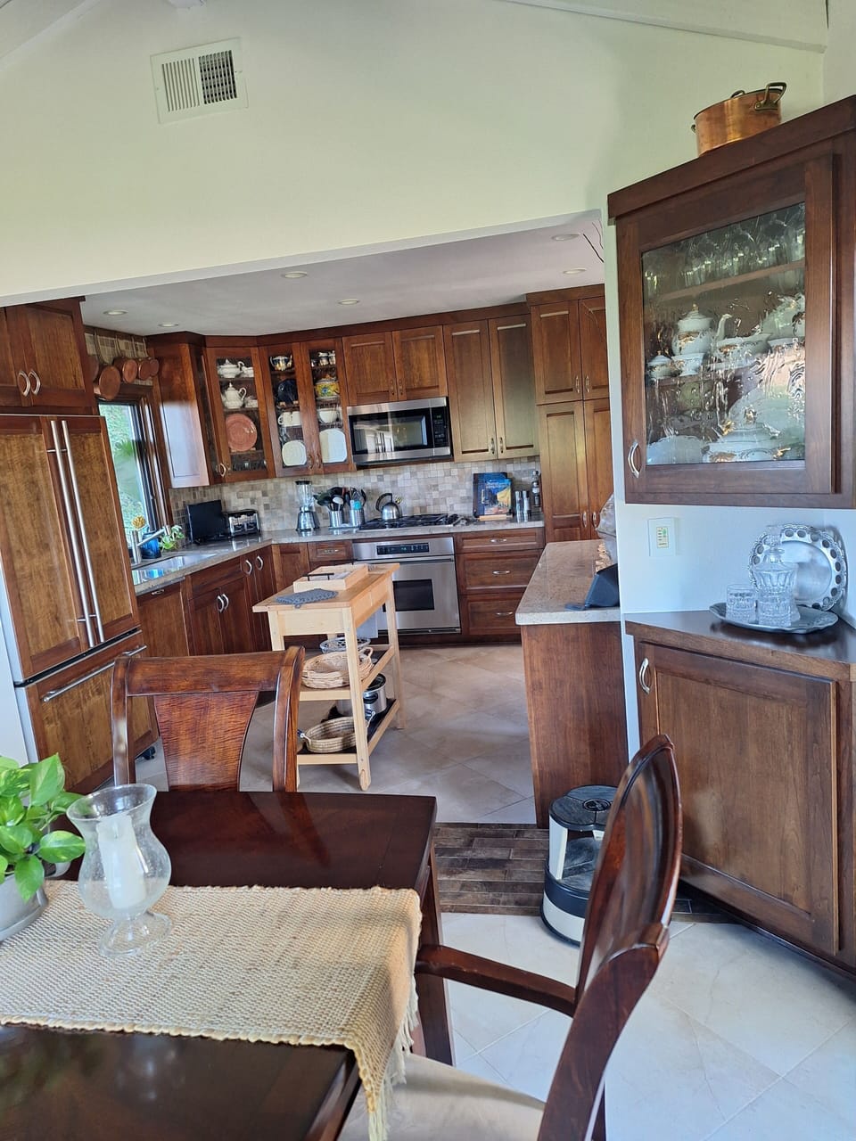 dining area view to kitchen