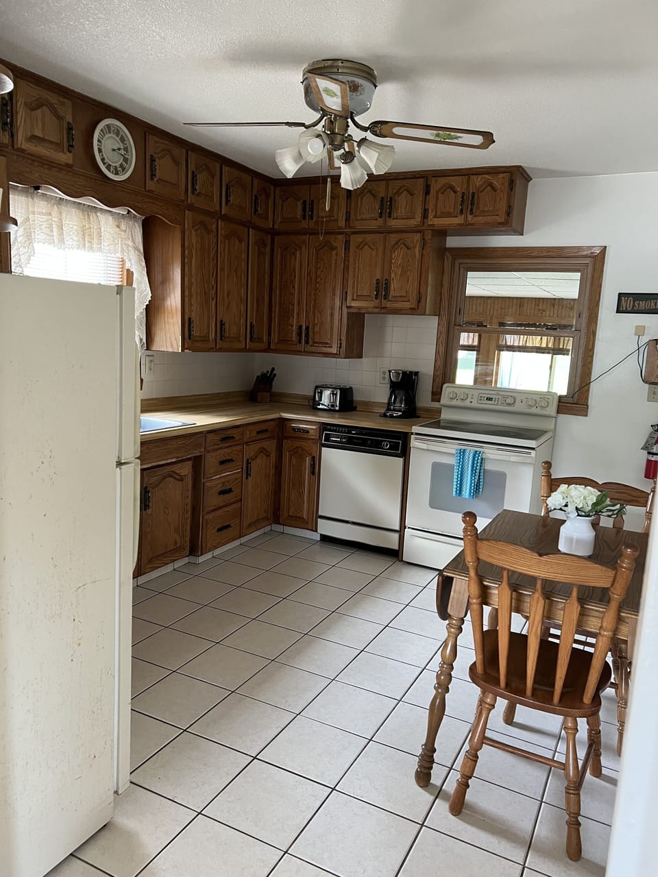 Full kitchen with all utensils, cookware dinnerware and linens.