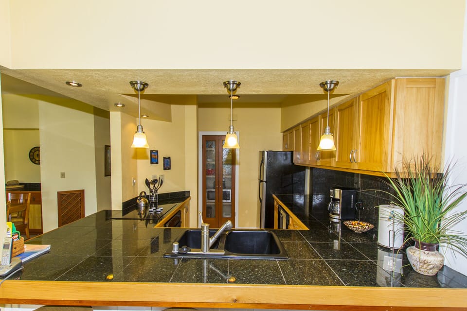 Kitchen bar for a quick bite