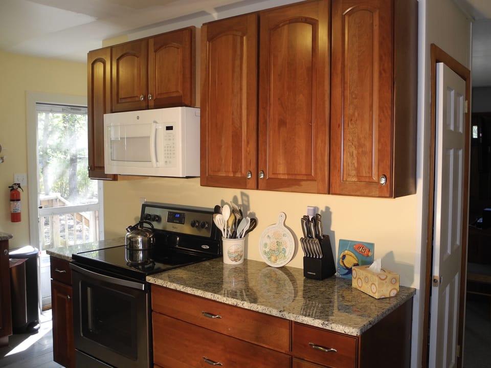New appliances with all the modern amenities