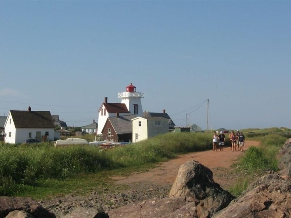 A functioning lighthouse at the harbour entrance!