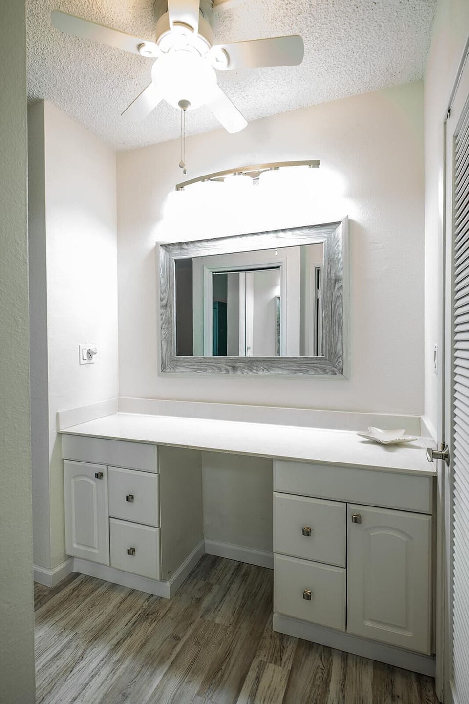 South Master Bedroom Dressing Area