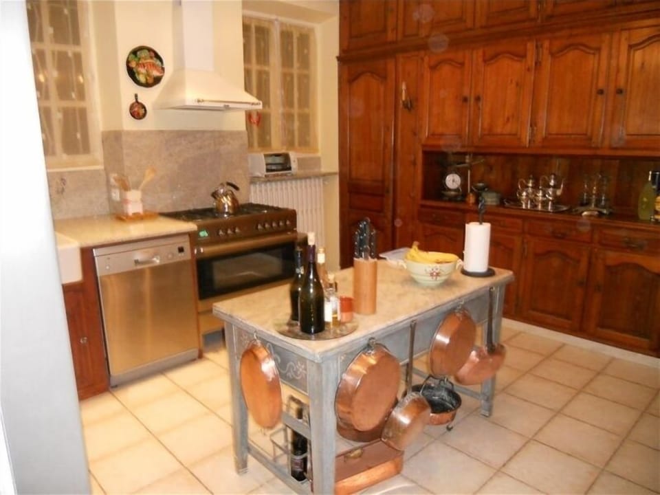 More of the kitchen