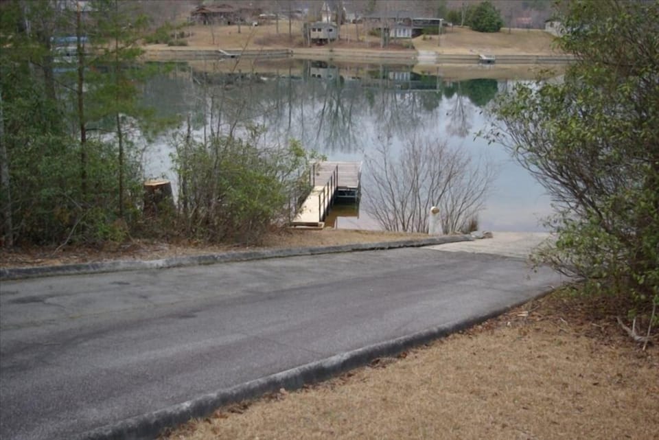 Community Boat Launch with courtesy dock.