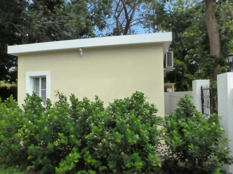 La Casita is a free standing studio in Playa Laguna, Sosua, Dominican Republic