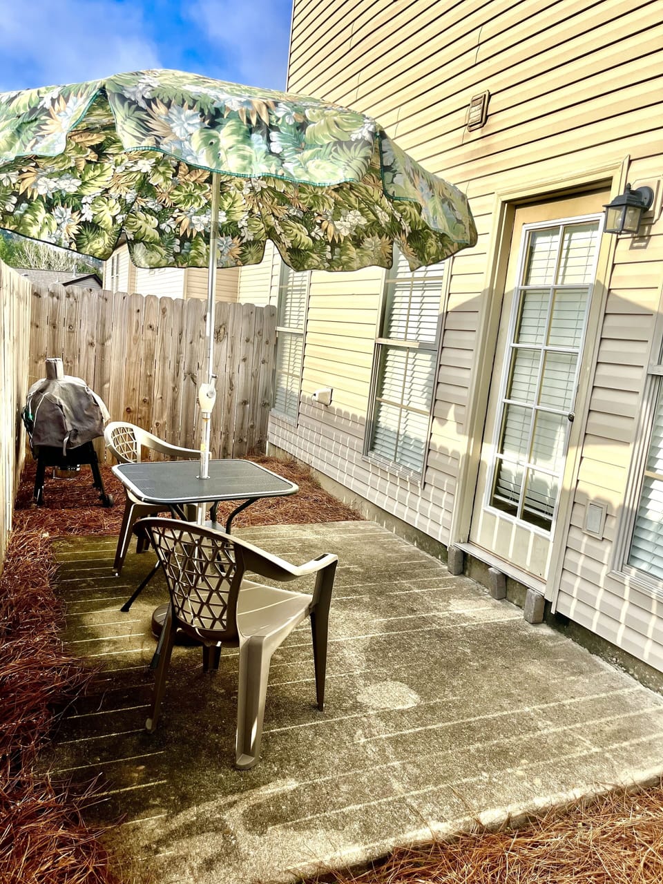 Patio with grill