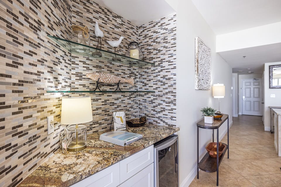 Wet Bar with Beverage Cooler