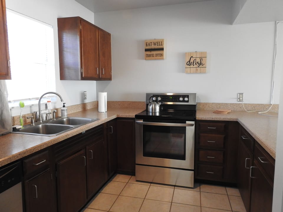 Fully equipped kitchen