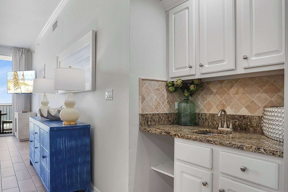 Wet bar