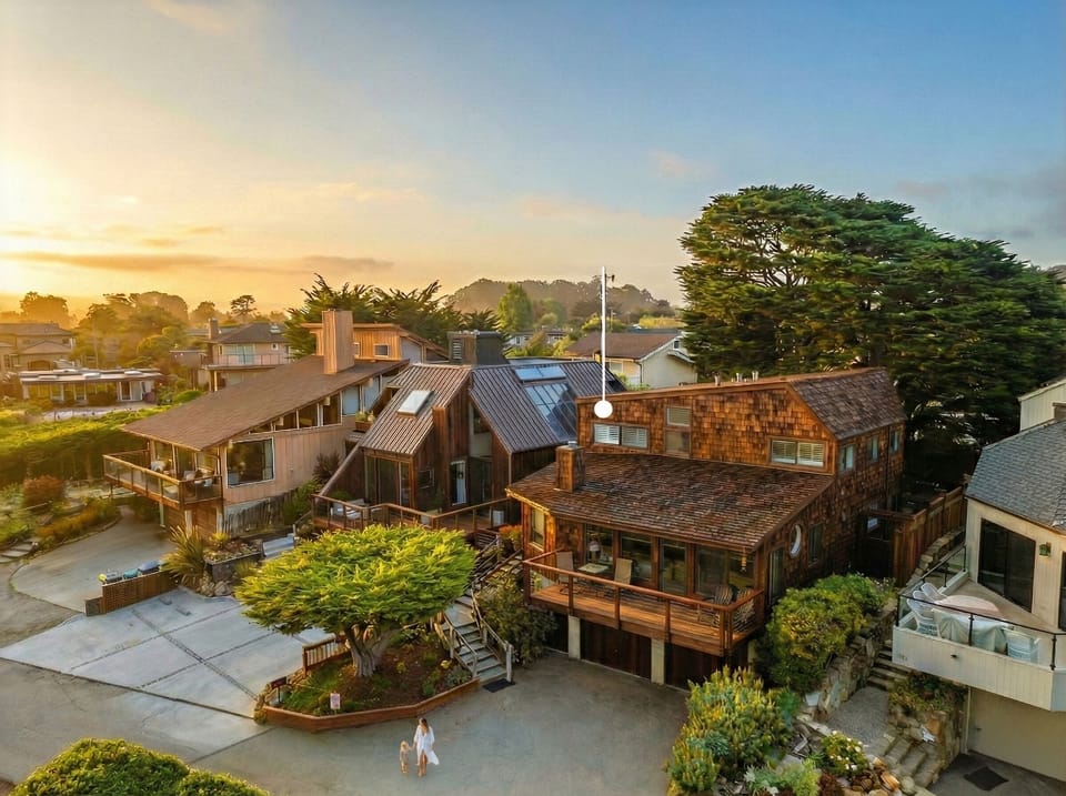 Your coastal retreat—easy access and prime location