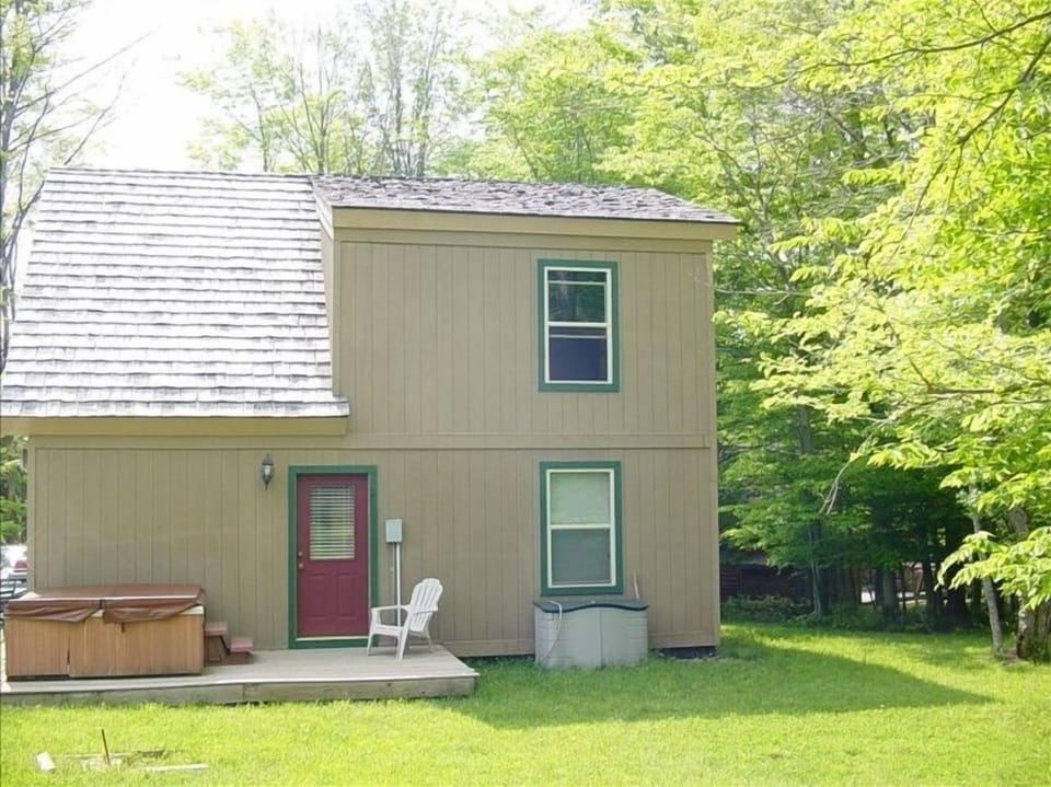 Back of Cabin