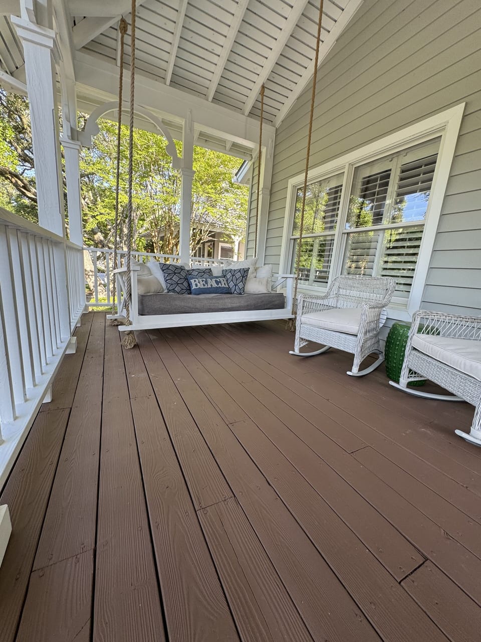 Front porch swing
