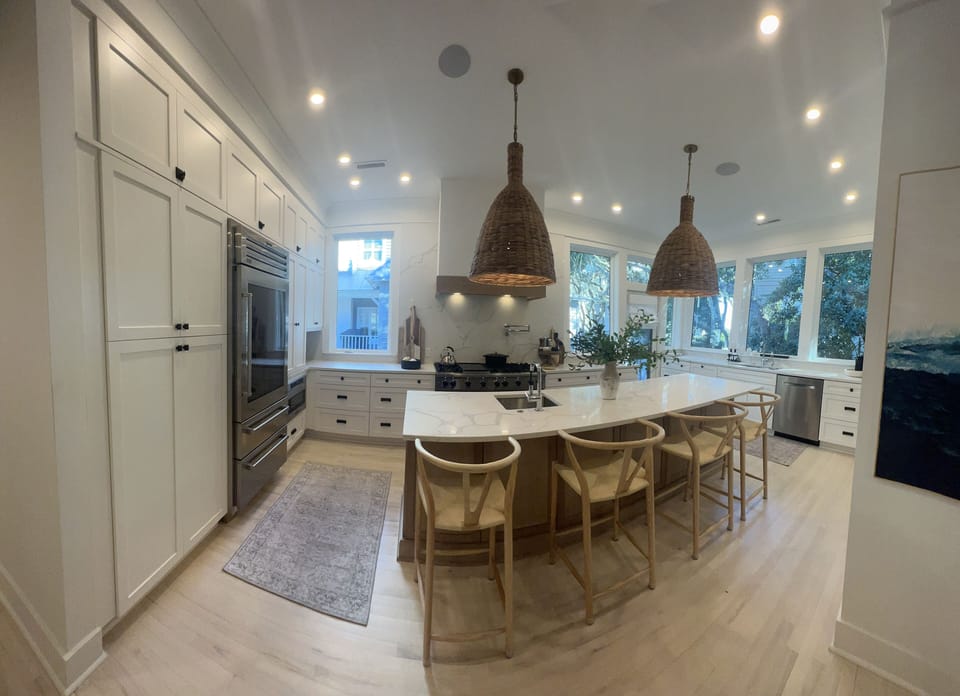 Gourmet kitchen, Viking range, Bosch dishwasher, and subzero refrigerator.