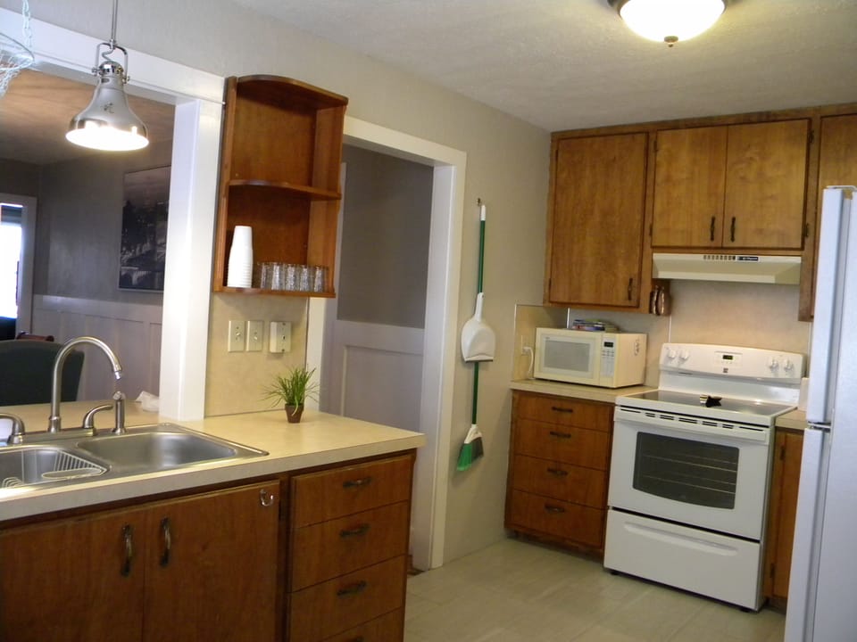 Kitchen with full size appliances
