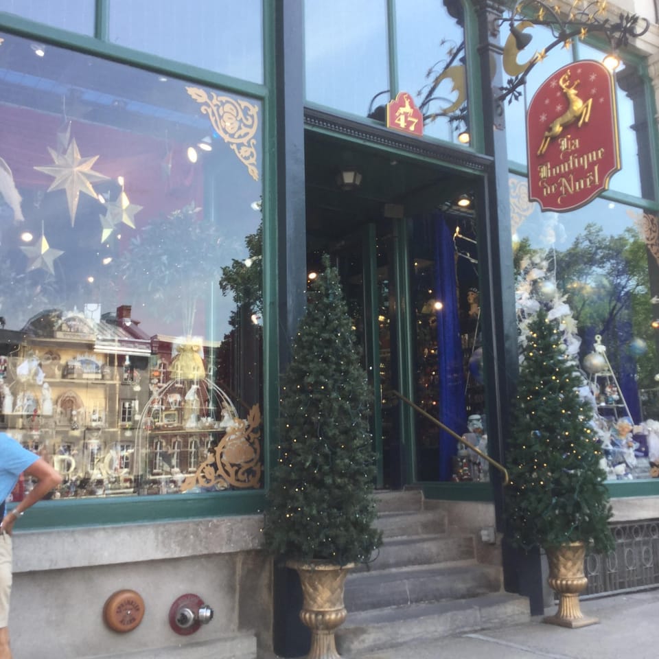 Christmas Shop (open all year-long)
