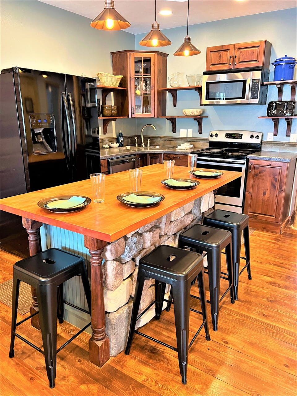 Kitchen island with bar seating