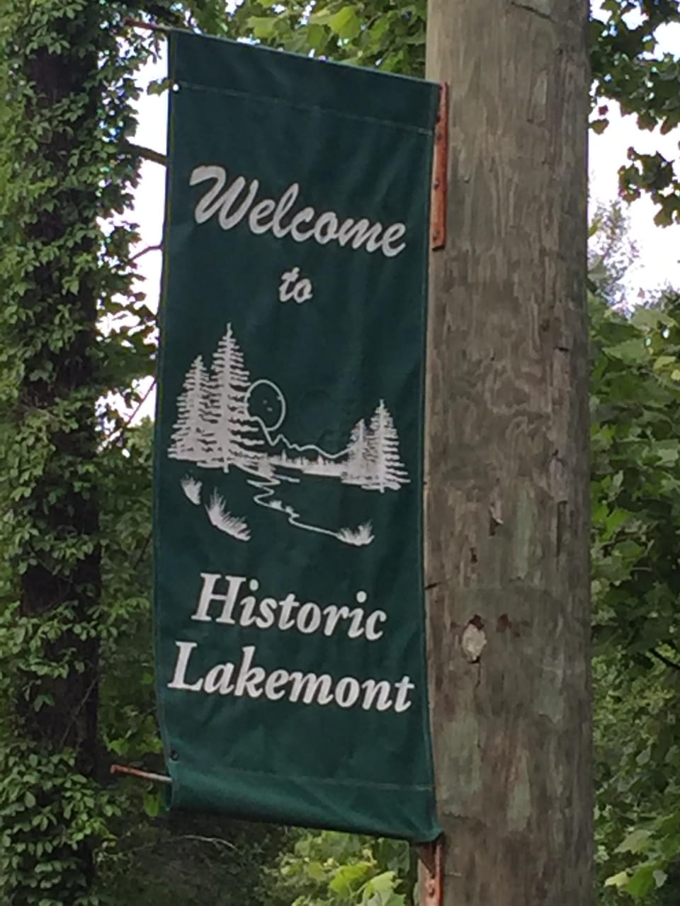 Just a short walk to Lakemont village.