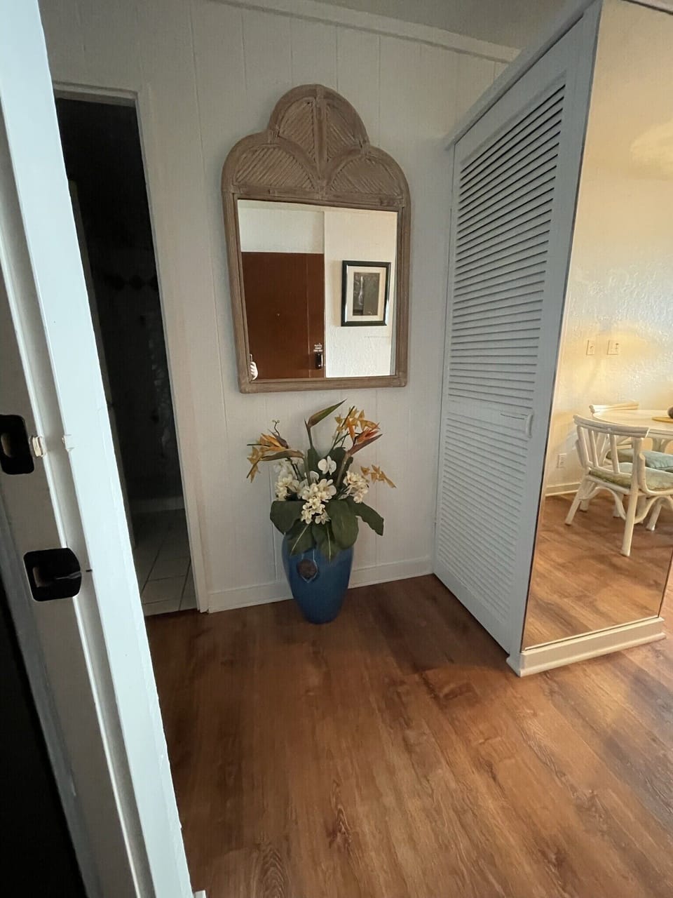 Entry way
