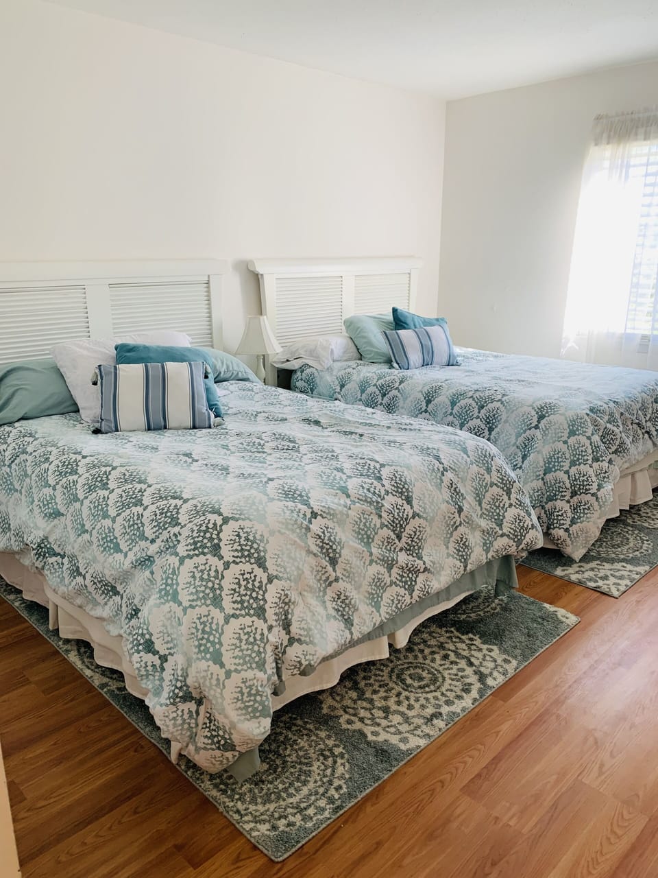 Bedroom with two full beds