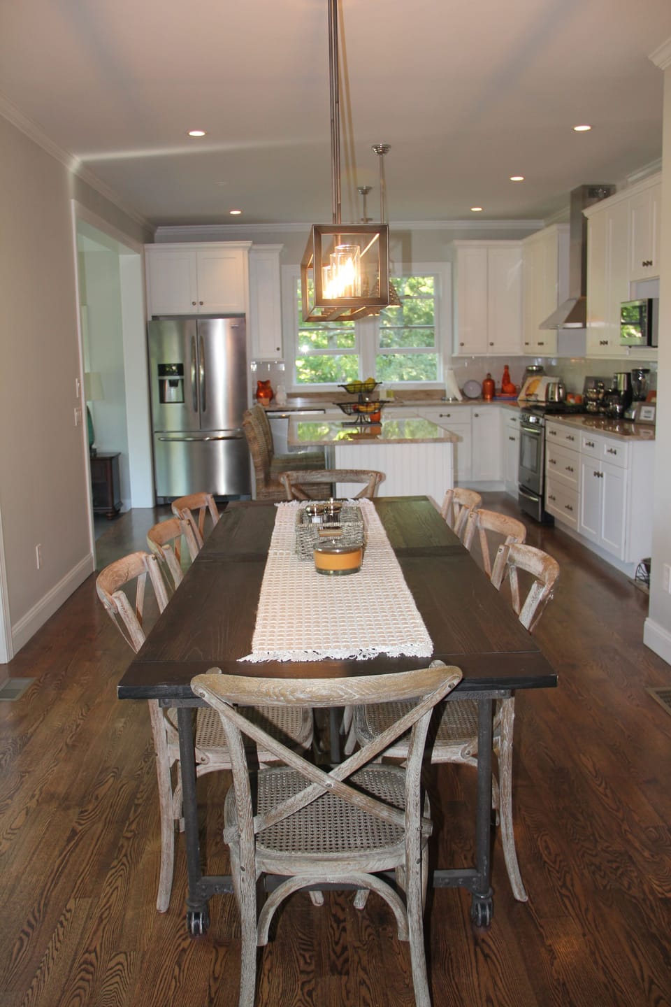 Dining area for 8