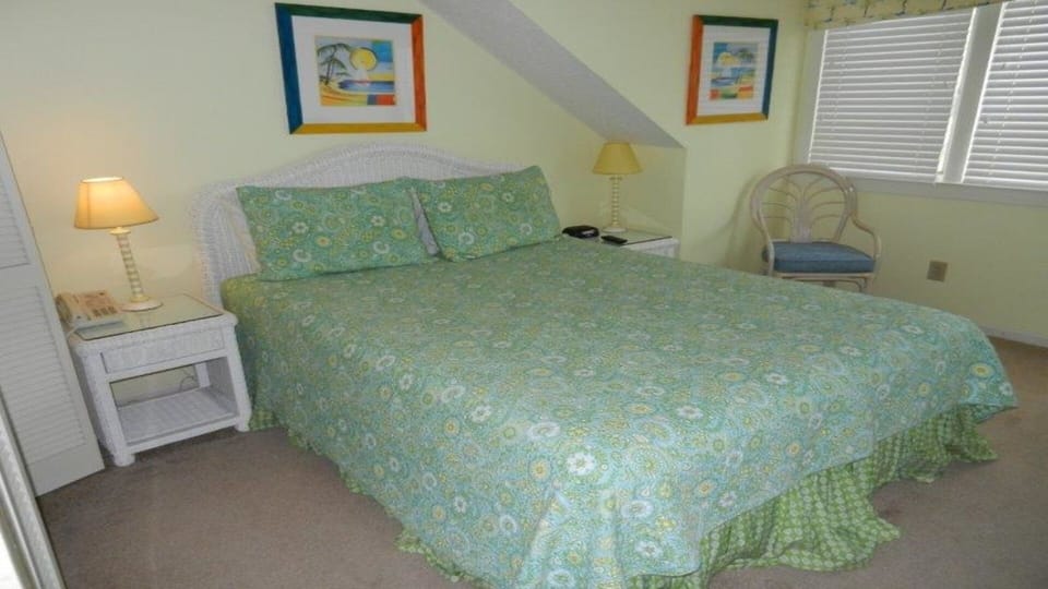 Upstairs bedroom #2