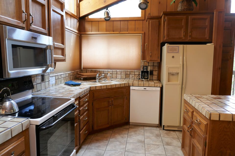 Spacious, fully equipped kitchen including dishwasher!