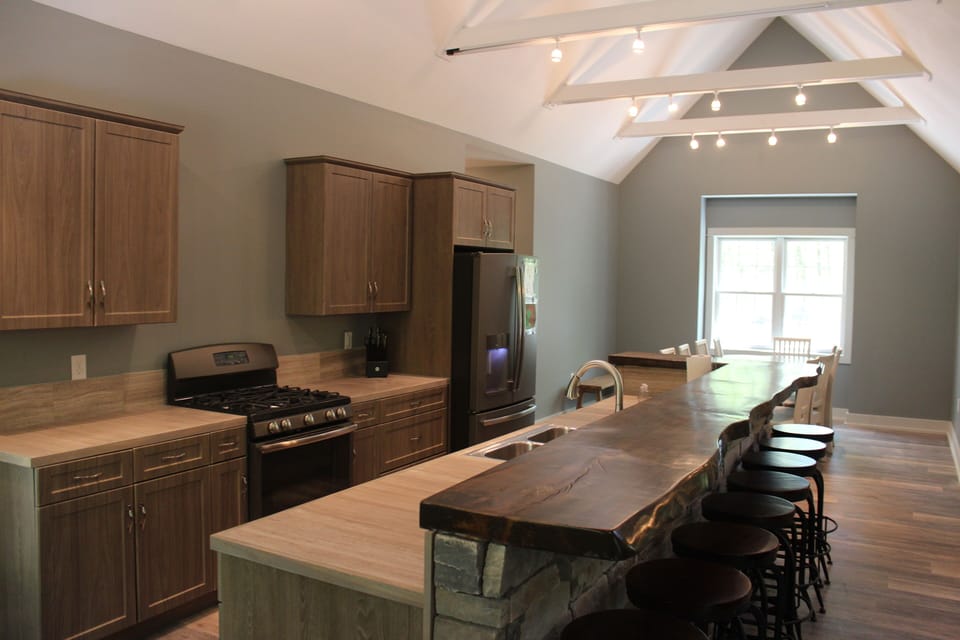 Gas stove, large breakfast bar, energy efficient dishwasher and refridgerator
