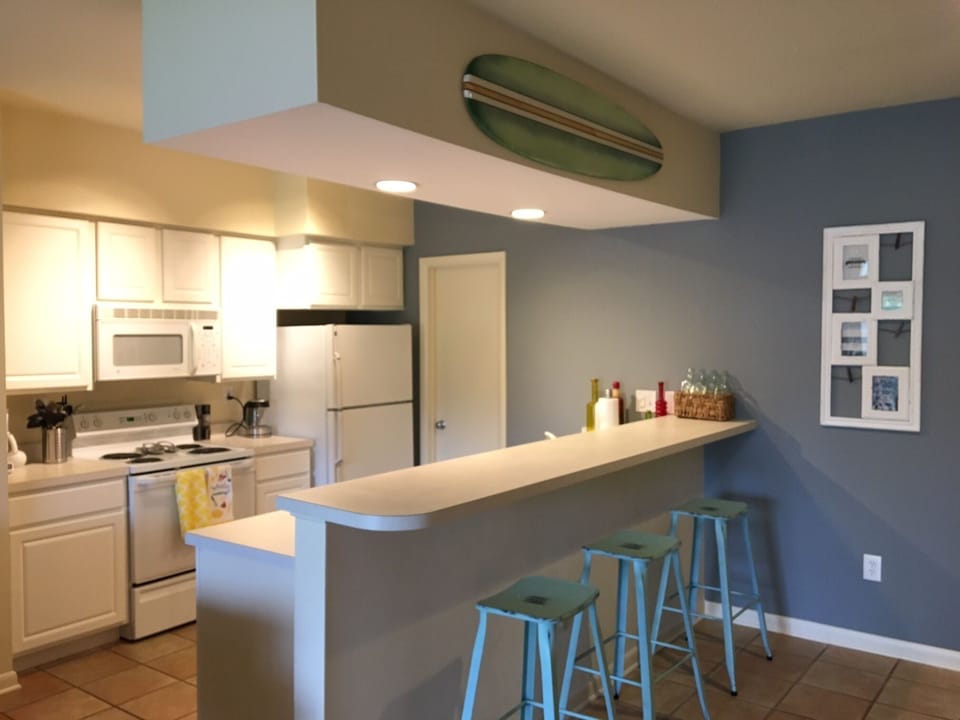 Light and airy kitchen equipped with everything you need to Chef it up!