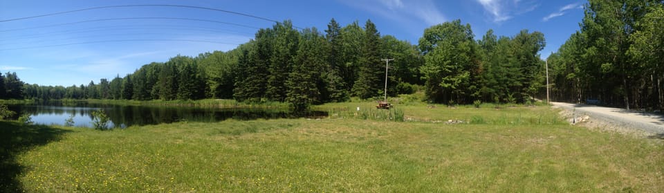 Frenchman's Pond - Glenwood Pond Cottage is driveway at far right