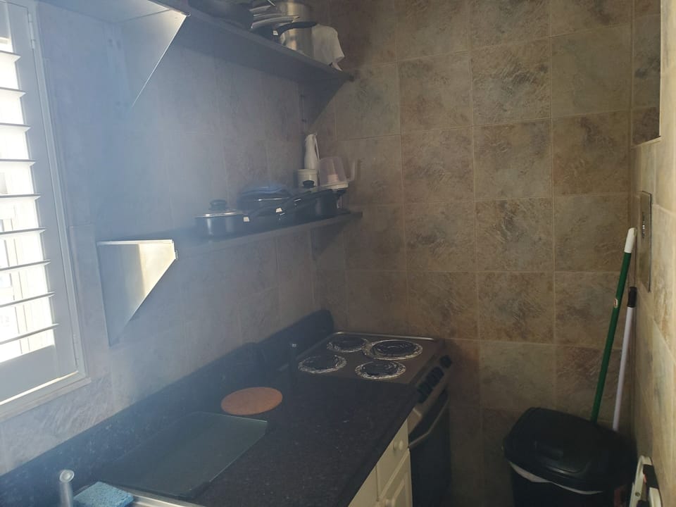 Complete kitchen
