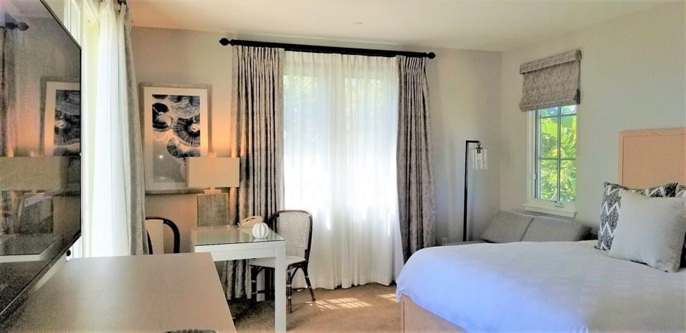 Breakaway King Bedroom w/Separate Entrance, Ocean Viu Balcony and Ensuite Bathrm