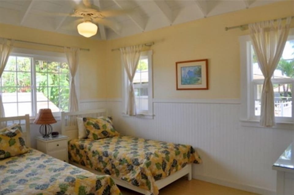 Twin Bedroom can be made into a King bed