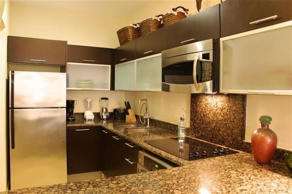 Fully Equipped Kitchen including Oven & Dishwasher