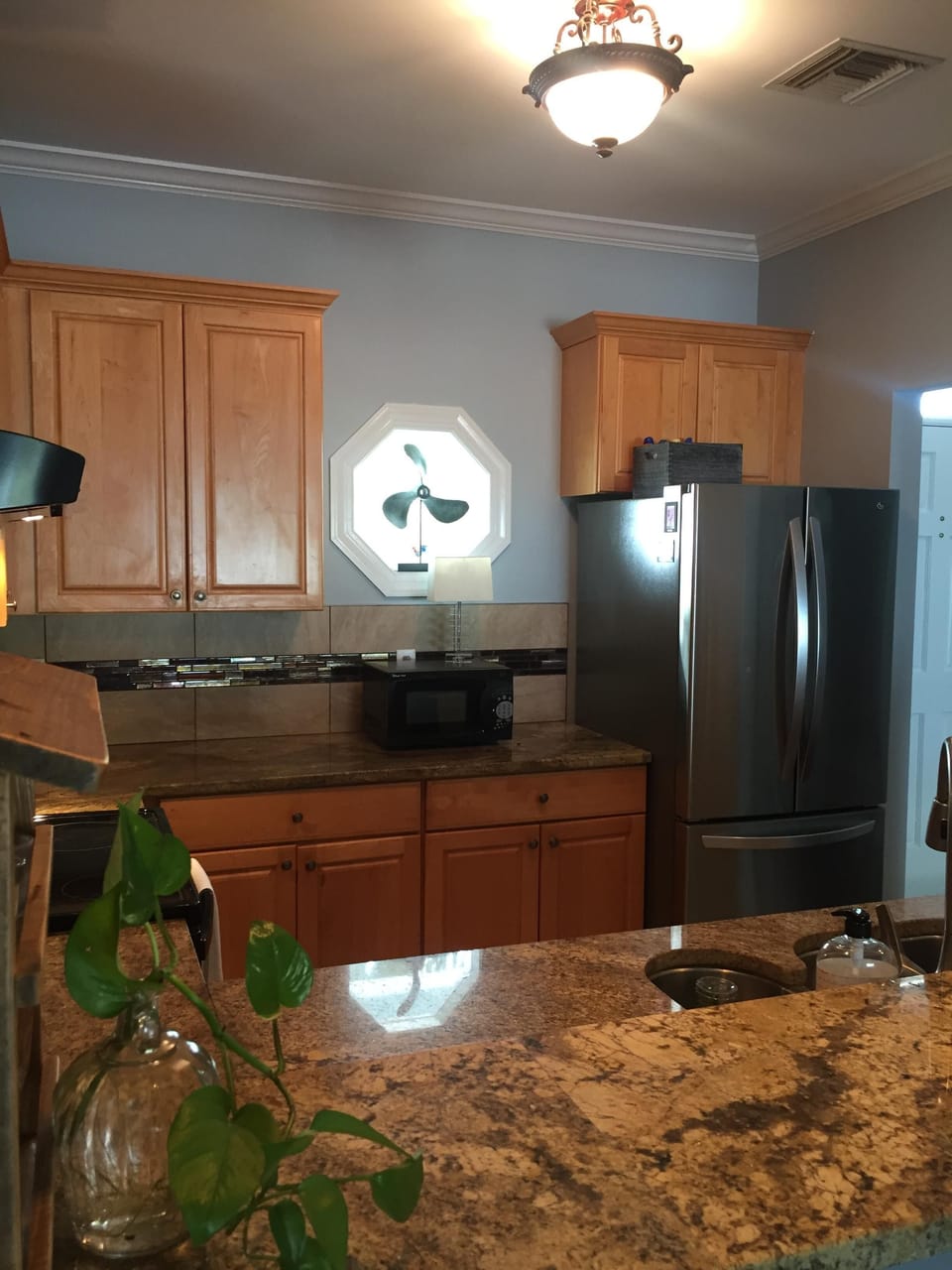 Full kitchen