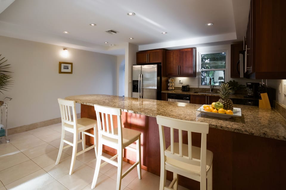Kitchen and Bar