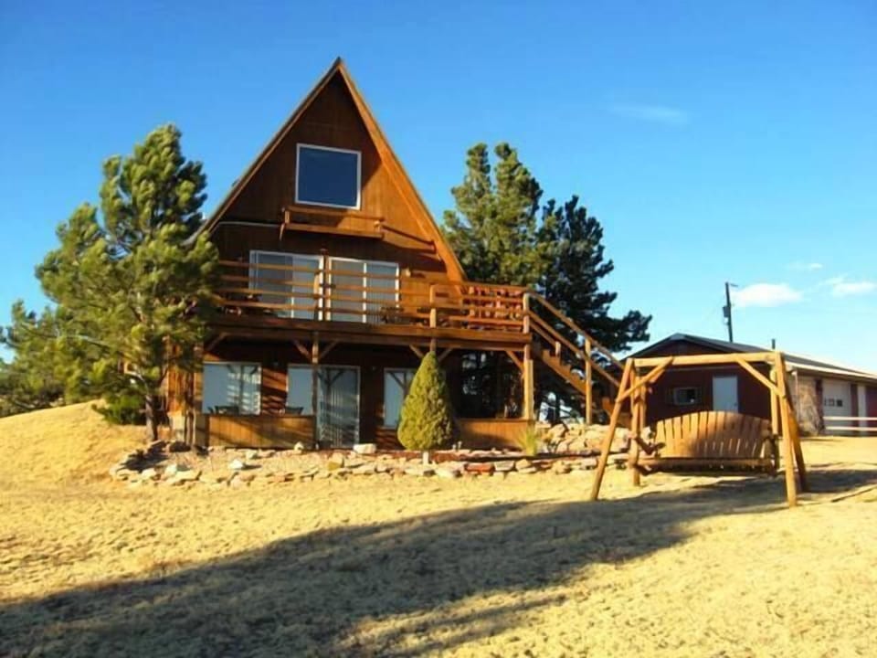 Very private great location see Wildlife from the Decks