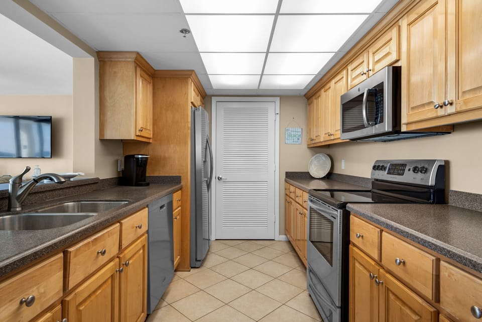 Fully stocked kitchen