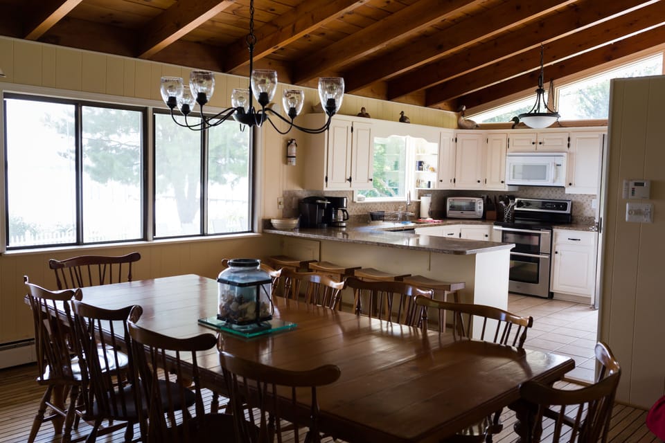 Dining Room, Kitchen and counter seating