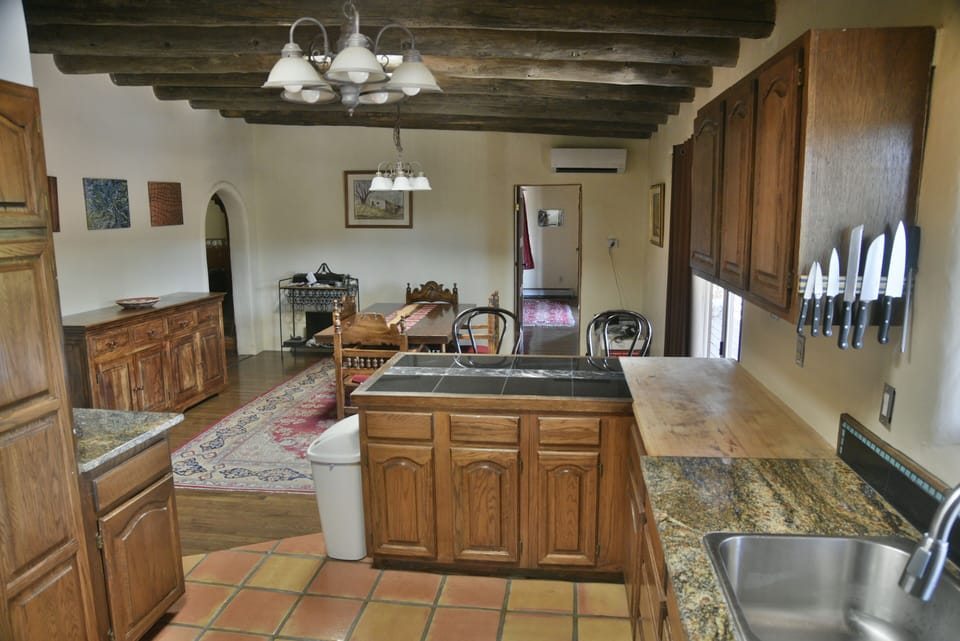 Kitchen/dinning area