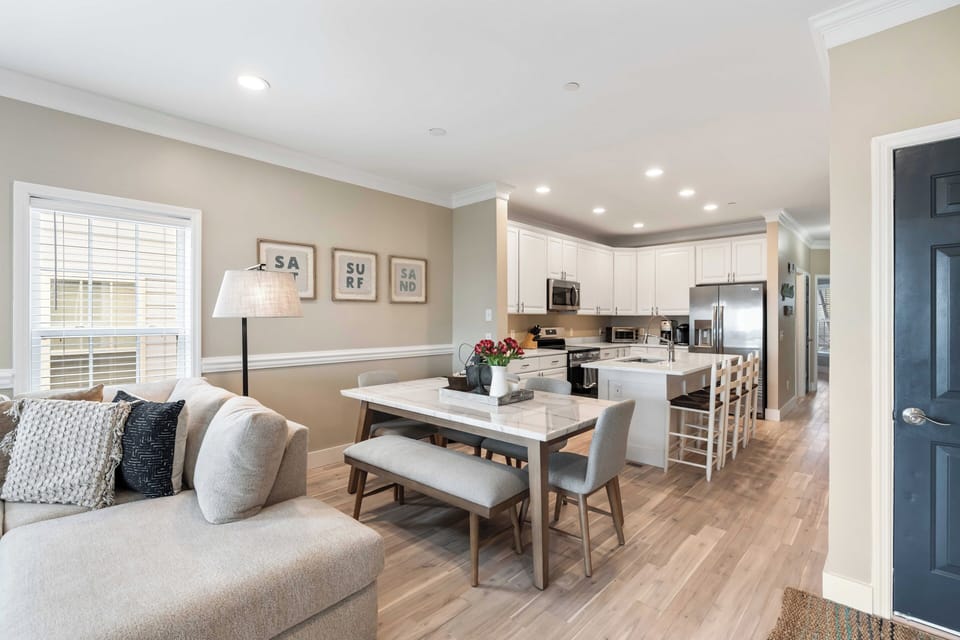 Dining Table for 6 and Additional Counter Seating