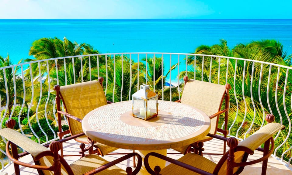 Dine Al fresco from your own private Juliette balcony. Now that's a view!