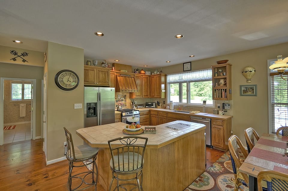 Beautiful Custom built kitchen with French imported accent 