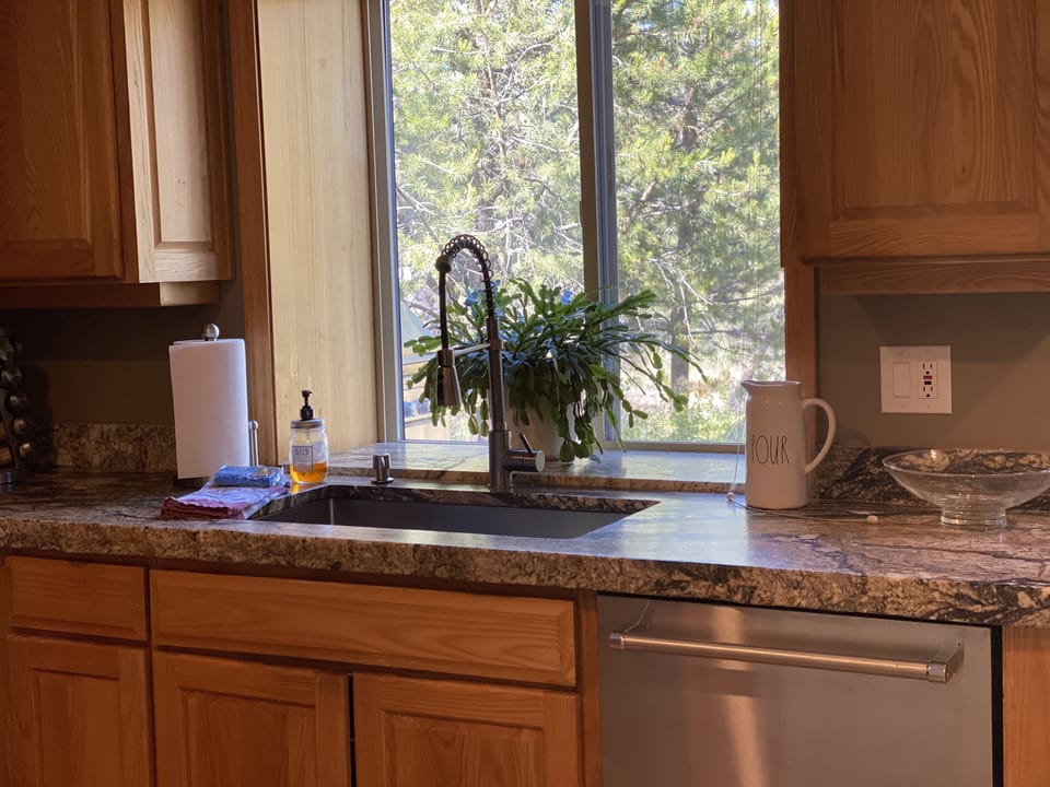 Kitchen sink with bay window. 