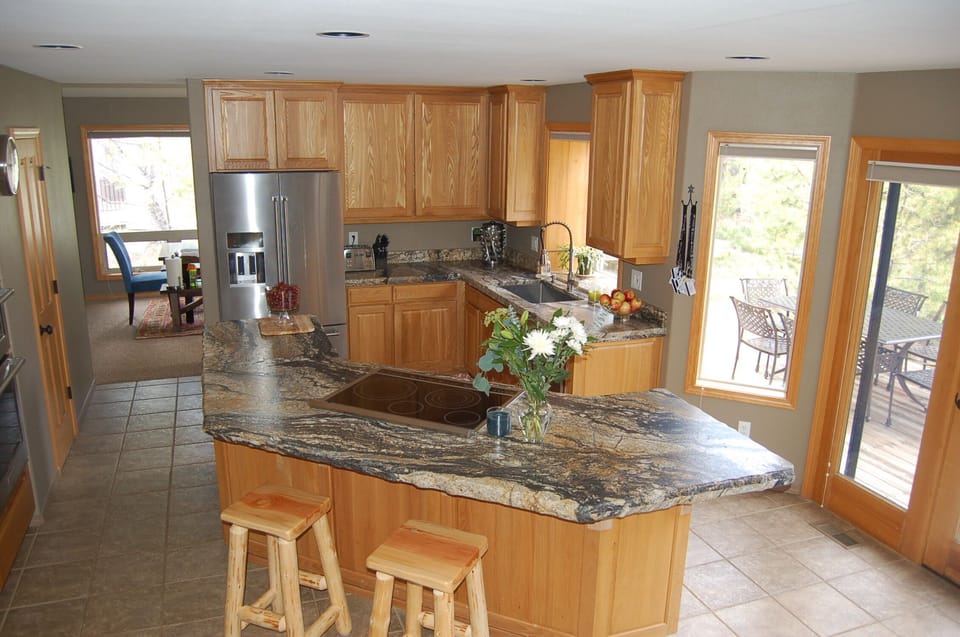 Full equipped kitchen with all the amenities of home
