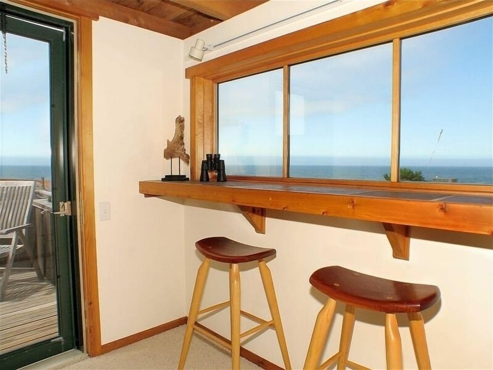 Third Floor Crow's Nest is Perfect for Whale Watching!