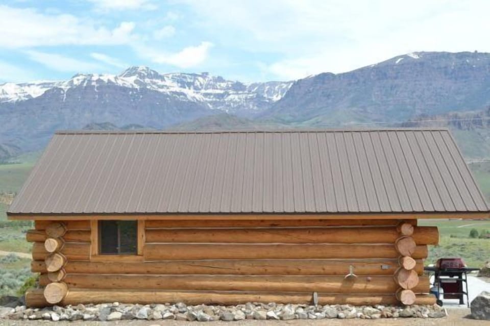 Back view of the cabin with spectacular mountain views