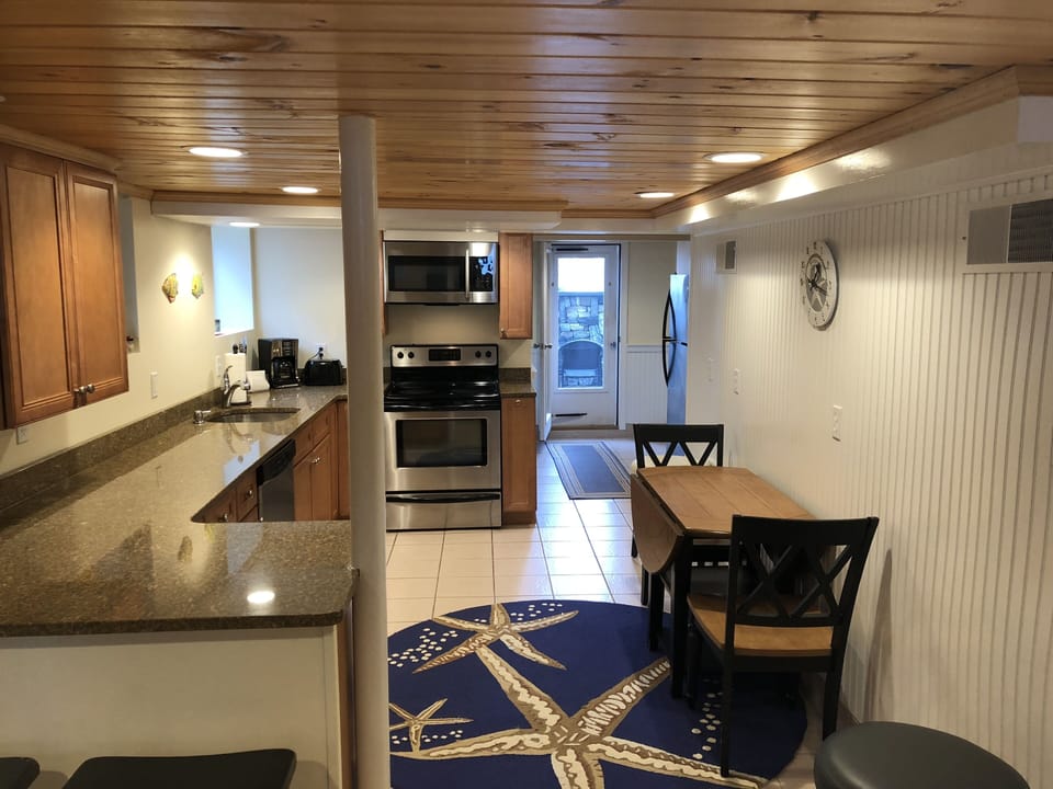 Family room view to entry