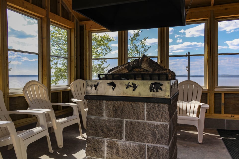 Indoor firepit building