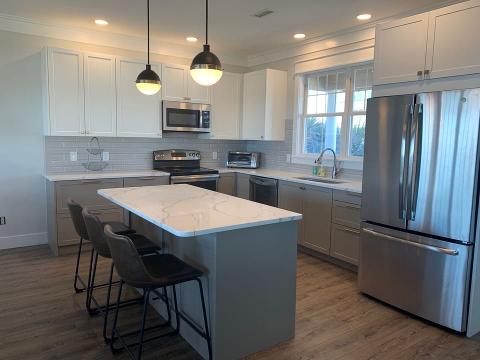 New Kitchen 2019 | Quartz Countertops | Stainless Steel Appliances