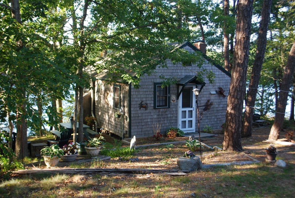 Self contained housekeeping cottage